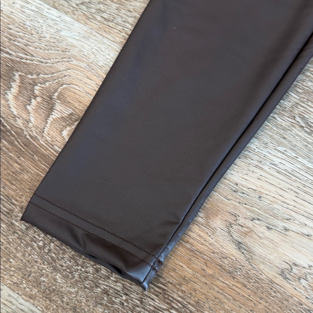 NEW! Offline by Aerie Real Luxe Faux Leather Leggings Size M in Chocolate - Picture 8 of 9